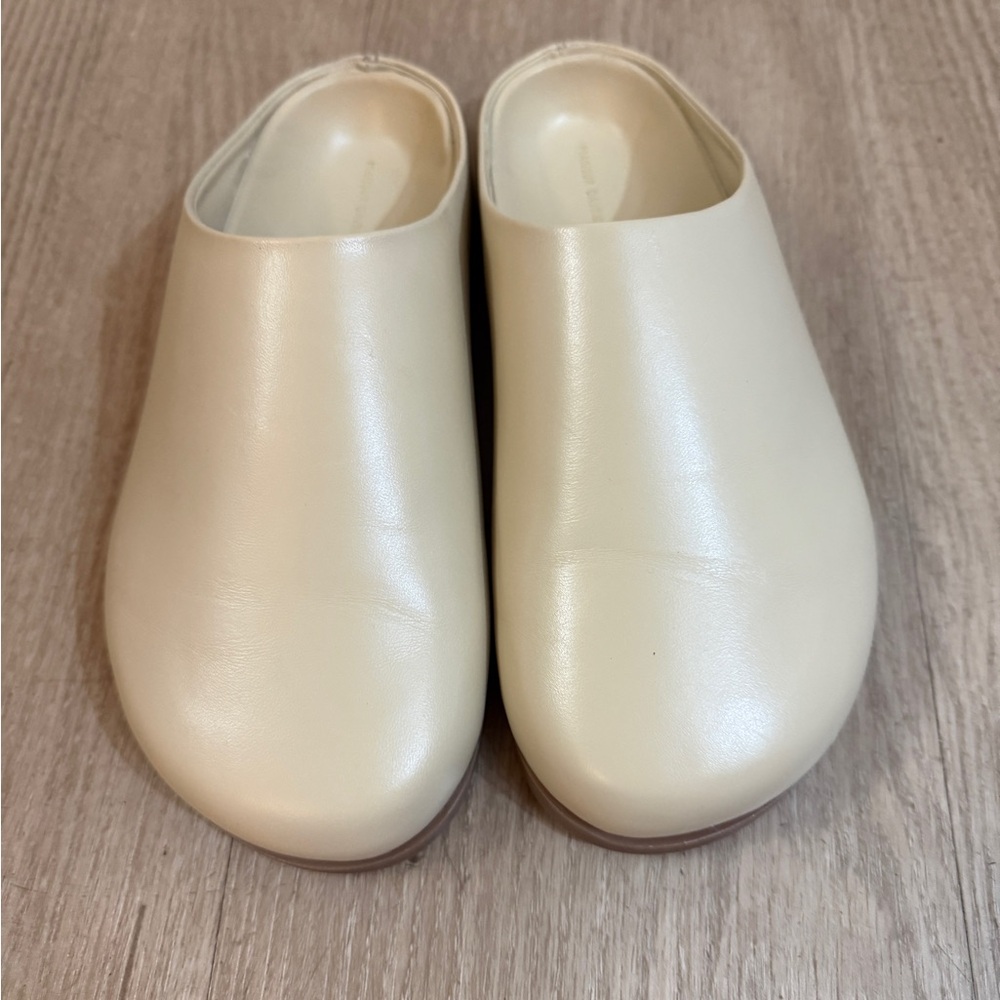 Mansur Gavriel Cream Leather Clogs Mules Size 36 Made in Portugal - Picture 2 of 5